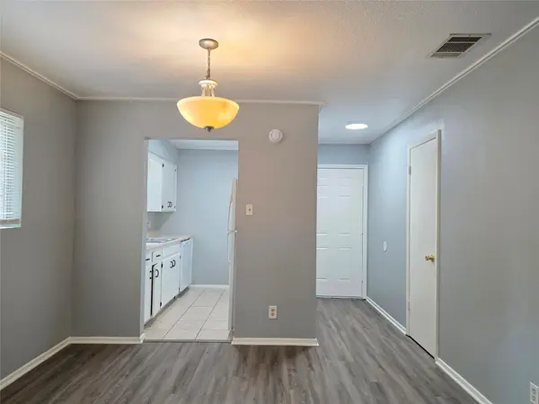 1811 Magnolia DR #B, Round Rock, TX 78664