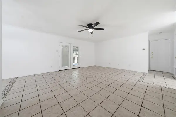 1913 Denfield DR, Round Rock, TX 78664