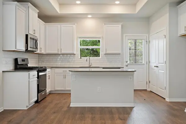 1504 Corsac WAY, Austin, TX 78758
