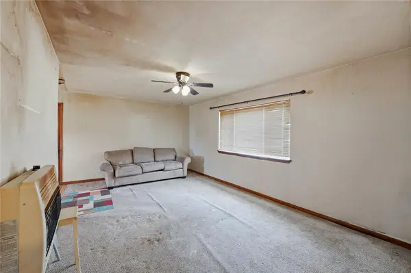 4002 W State Highway 71 HWY, La Grange, TX 78945