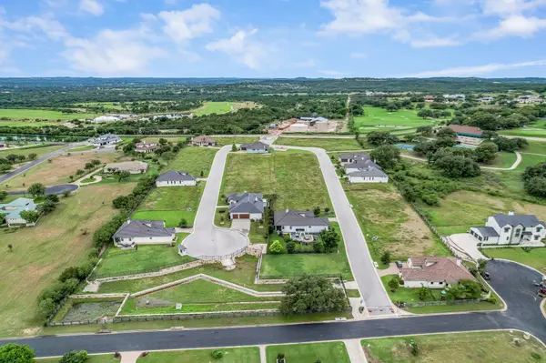 1852 Art Adams WAY, Spicewood, TX 78669