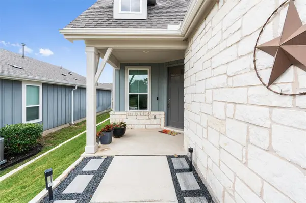 706 Kitty Hawk RD, Georgetown, TX 78633