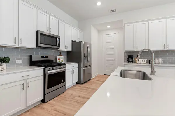 2417 Gabriels Horn RD, Leander, TX 78641
