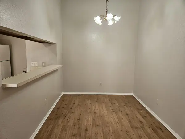 805 Lexington RD #B, Elgin, TX 78621