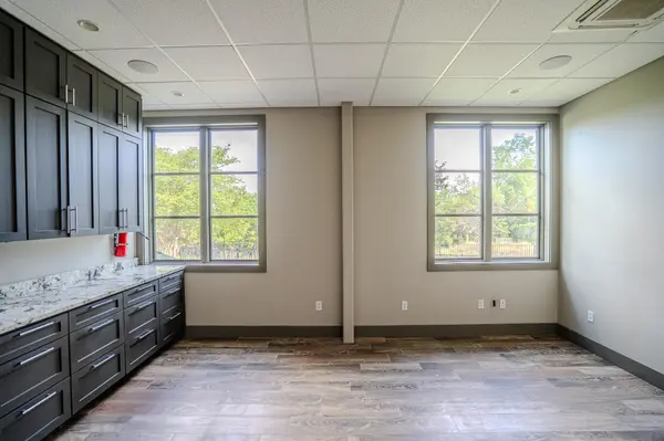 2220 LAKEWAY BLVD #120, Lakeway, TX 78734