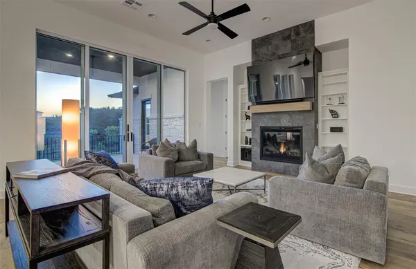 160 Onion Creek LN, Driftwood, TX 78619