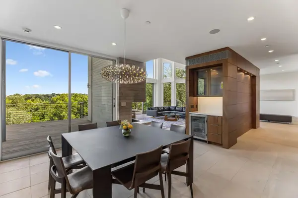 16 Sundown PKWY, Austin, TX 78746