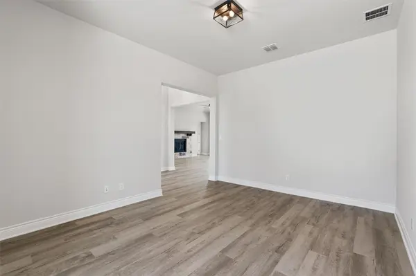 25012 Montana Creek XING, Marble Falls, TX 78654