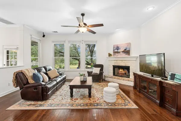 106 Double Horn TRL, Spicewood, TX 78669