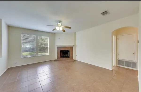 6033 Almelo DR, Round Rock, TX 78681
