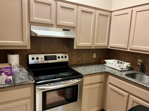 2440 E HWY 290 #B, Dripping Springs, TX 78620