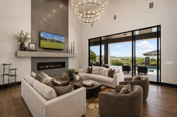 19204 Secretariat PL, Spicewood, TX 78669