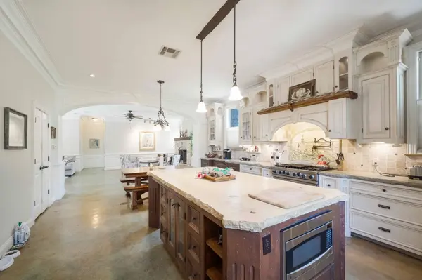 4504 Edgemont DR, Austin, TX 78731