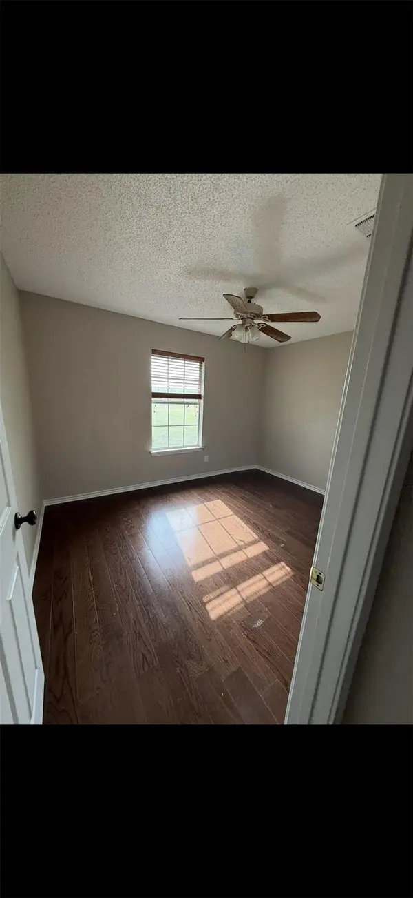 401 CR 216, Jarrell, TX 76537