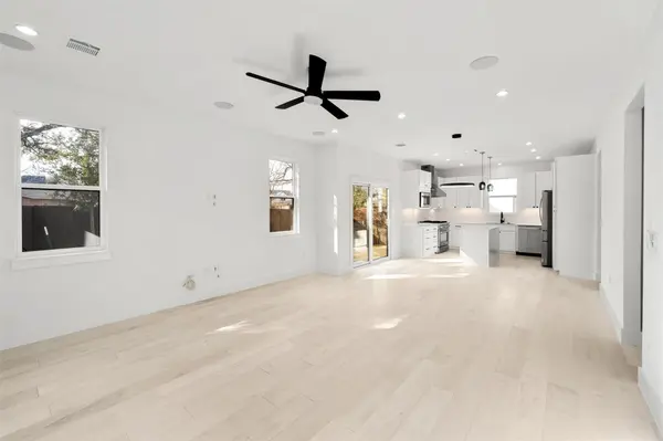 1500 Sylvan Glade #2A, Austin, TX 78745