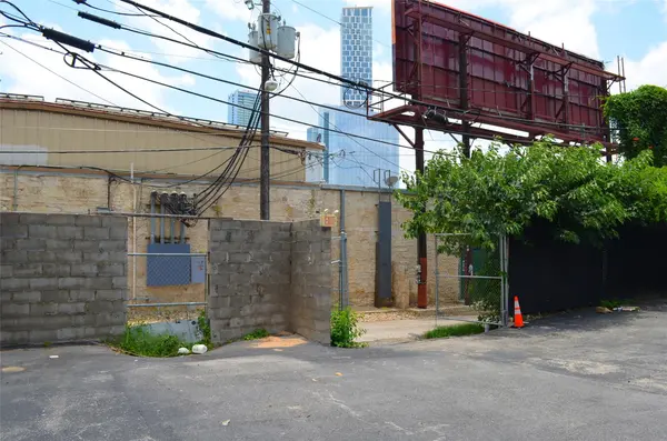 805 E 6th ST, Austin, TX 78701