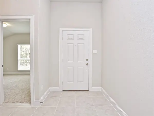 8116 Bronco LN, Lago Vista, TX 78645