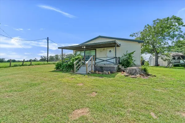 14858 Fm 1322, Luling, TX 78648