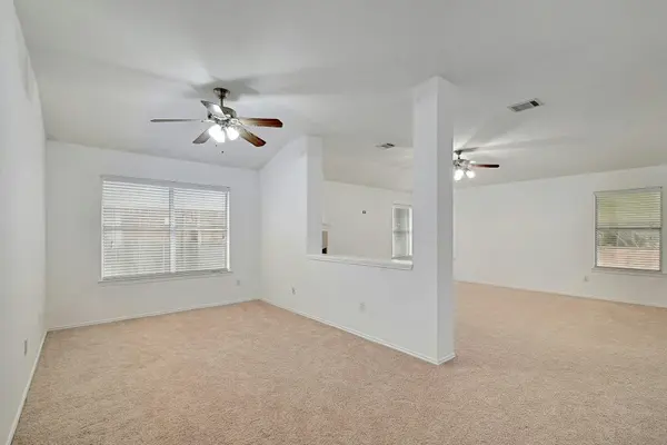 8605 Ganttcrest DR, Austin, TX 78749