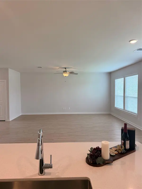 83 Hereford LOOP, Hutto, TX 78634