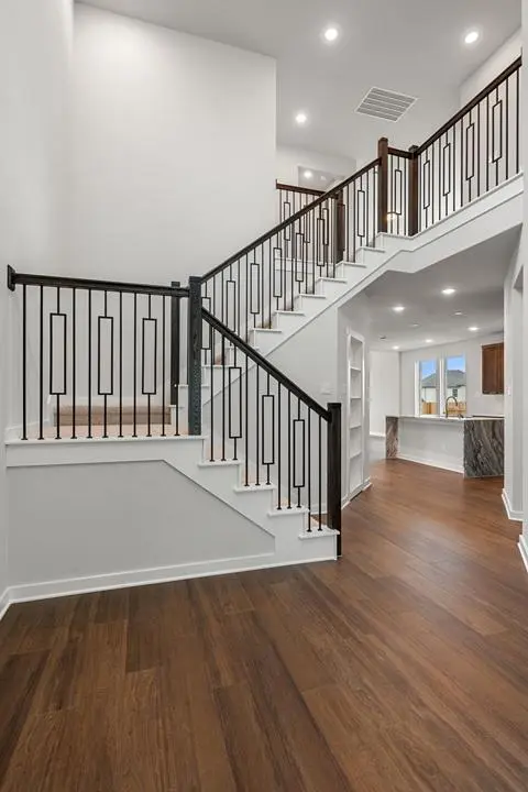 108 Bloomington Loop, Hutto, TX 78634