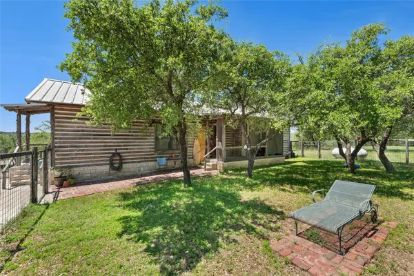 496 Middleton RD, Spicewood, TX 78669