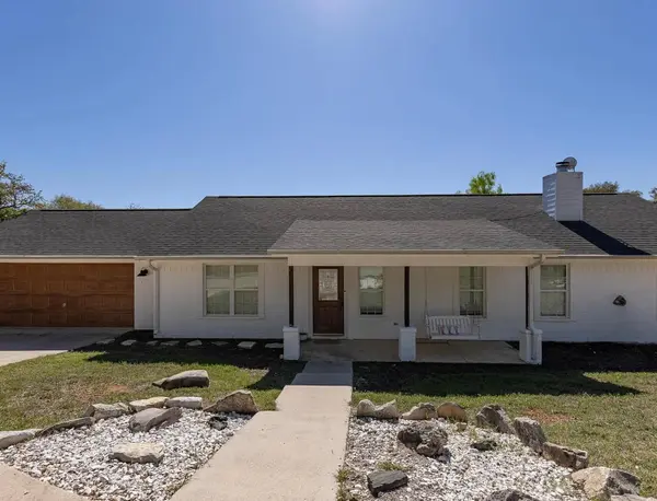 1011 Santa Fe TRL, Horseshoe Bay, TX 78657