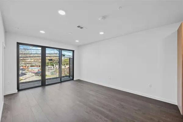 2209 S 1st ST #215, Austin, TX 78704
