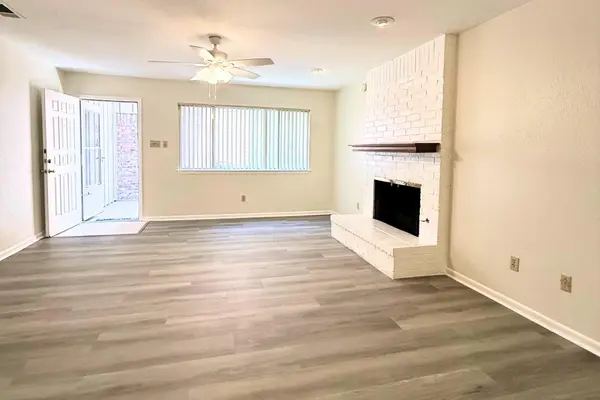 8421 Fathom CIR #A, Austin, TX 78750