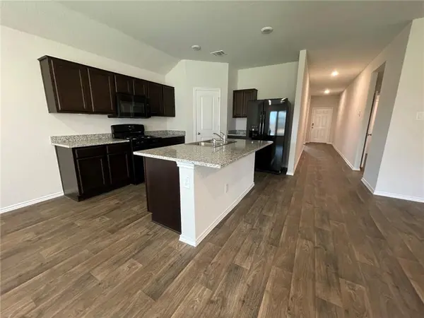 128 Hazel GRV, San Marcos, TX 78666