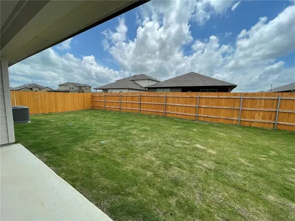 128 Hazel GRV, San Marcos, TX 78666