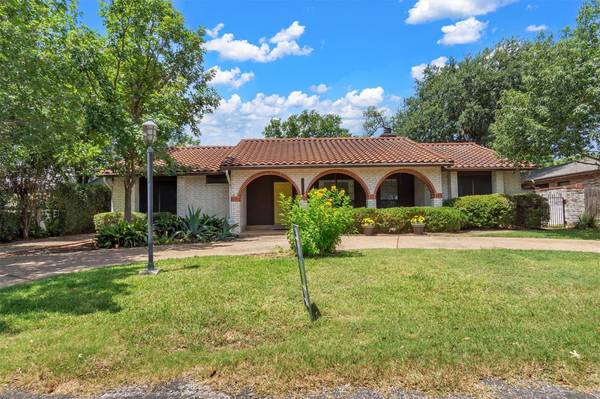 5704 Lands End ST, Austin, TX 78734