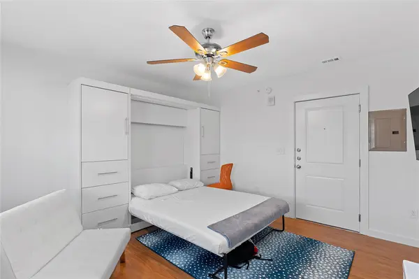 306 E 30 th ST #109, Austin, TX 78705