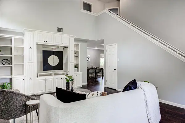 8303 Edgemoor PL, Austin, TX 78749