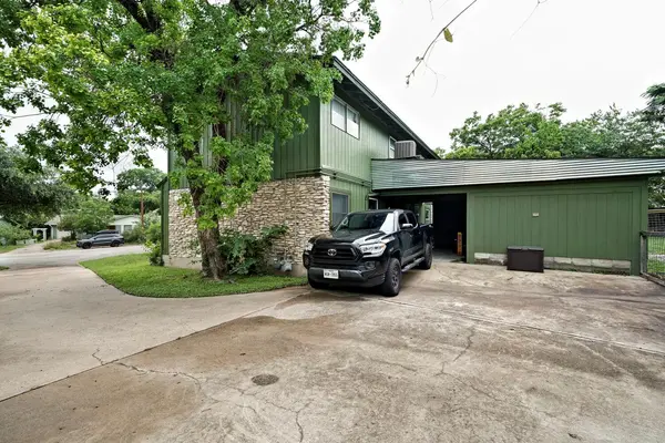 903 Aurora CIR #B, Austin, TX 78757