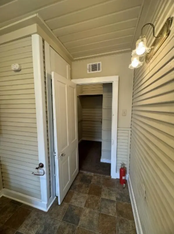 302 S Burleson ST, Kyle, TX 78640