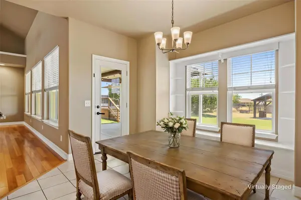 208 Dawn DR, Liberty Hill, TX 78642