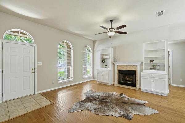 3405 Crystal CIR, Taylor, TX 76574