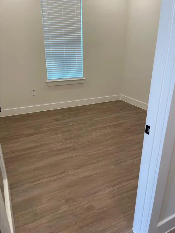 Mayfiled office park 3835 CR 175 #610, Leander, TX 78641