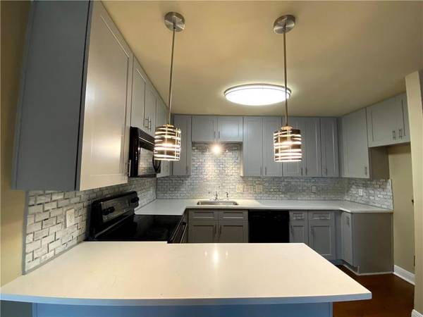 2500 Steck Ave #2, Austin, TX 78757