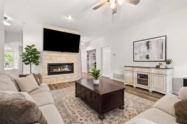 9024 Heiden LN, Austin, TX 78749