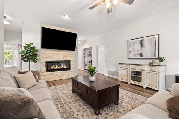 9024 Heiden LN, Austin, TX 78749
