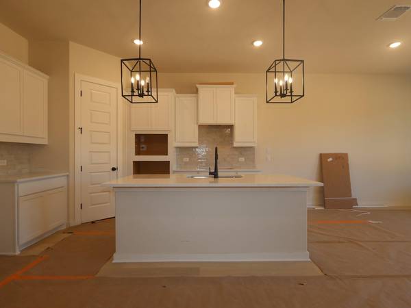 160 Champ Ave, Buda, TX 78610