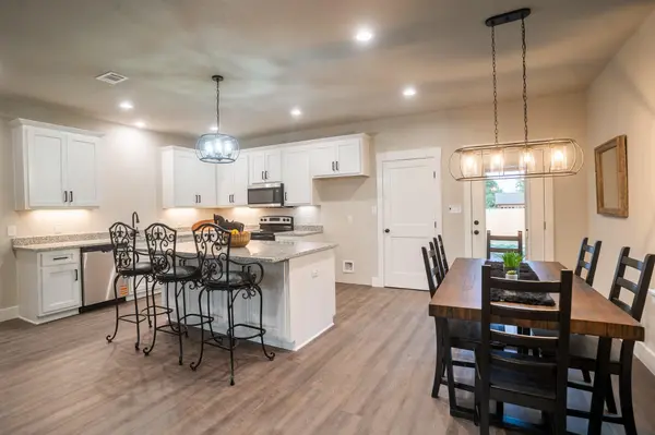 306 String Prairie WAY, Smithville, TX 78957