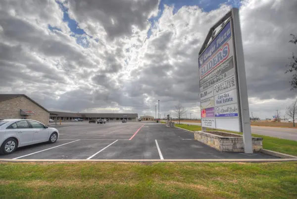 305 Limestone TER #H2, Jarrell, TX 76537