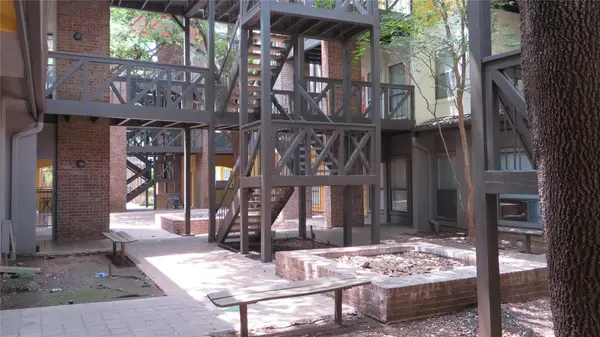 806 W 24TH ST #200, Austin, TX 78705