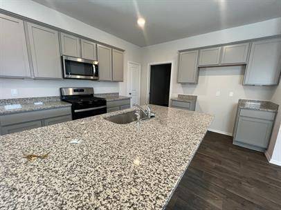 235 Frogmore LOOP, Uhland, TX 78640