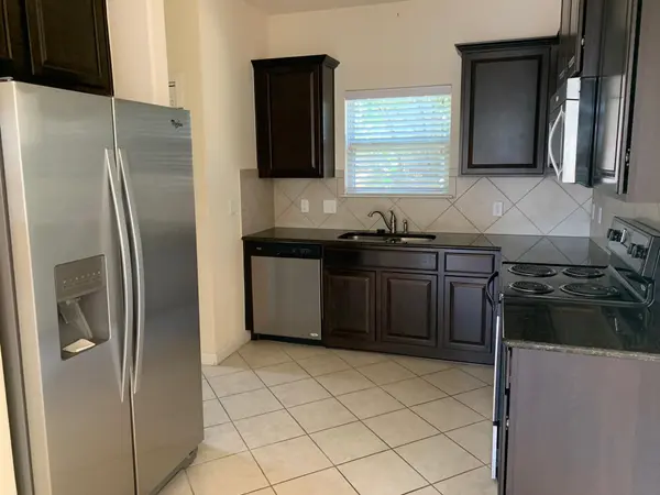 5805 Loblolly LN, Austin, TX 78744