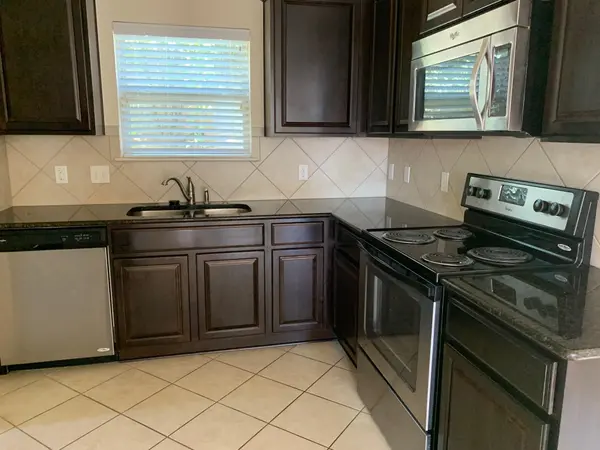 5805 Loblolly LN, Austin, TX 78744
