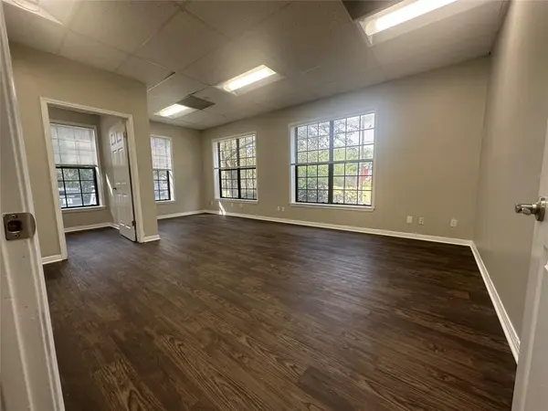 1823 Fortview RD #101, Austin, TX 78704